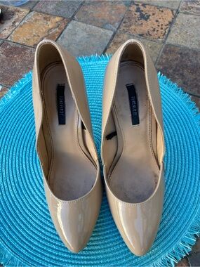 Forever 21 Beige Patent Pointed-Toe Heels